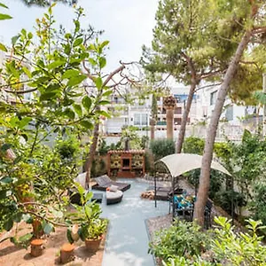 3 Bedroom With Private Garden On Location Centre Apartment Sitges